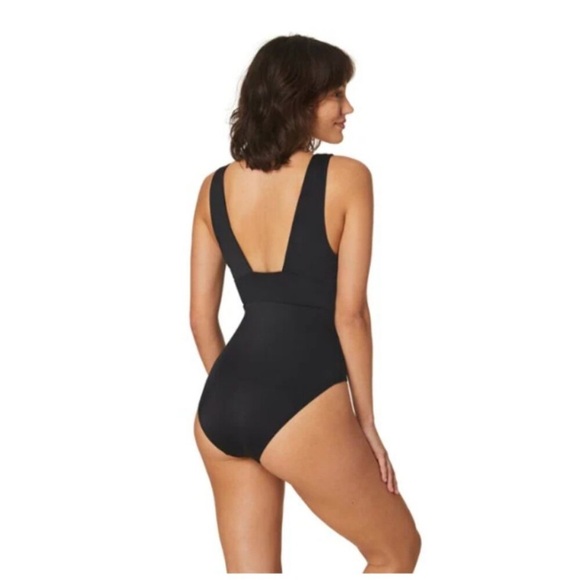 ANDIE The Mykonos Rib One-Piece Swimsuit
Black Size L - Picture 6 of 16